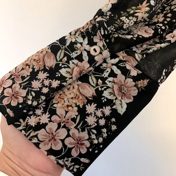 Forever 21 sheer floral top - Picture 6 of 8